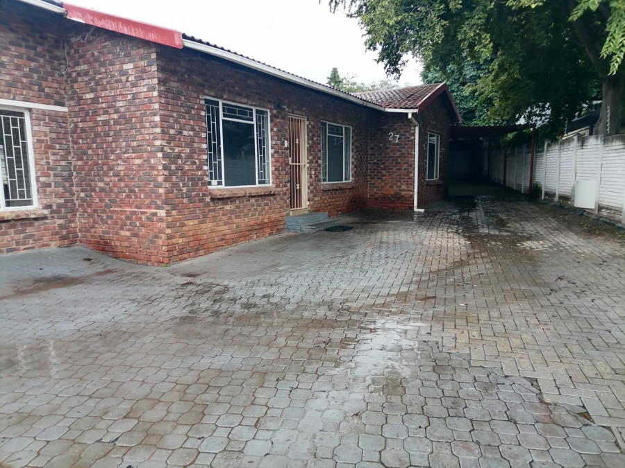 4 Bedroom Property for Sale in Geelhoutpark North West